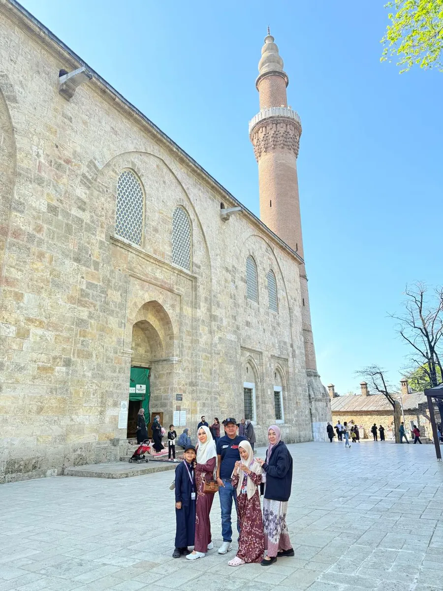 Jamaah di depan Ka'bah