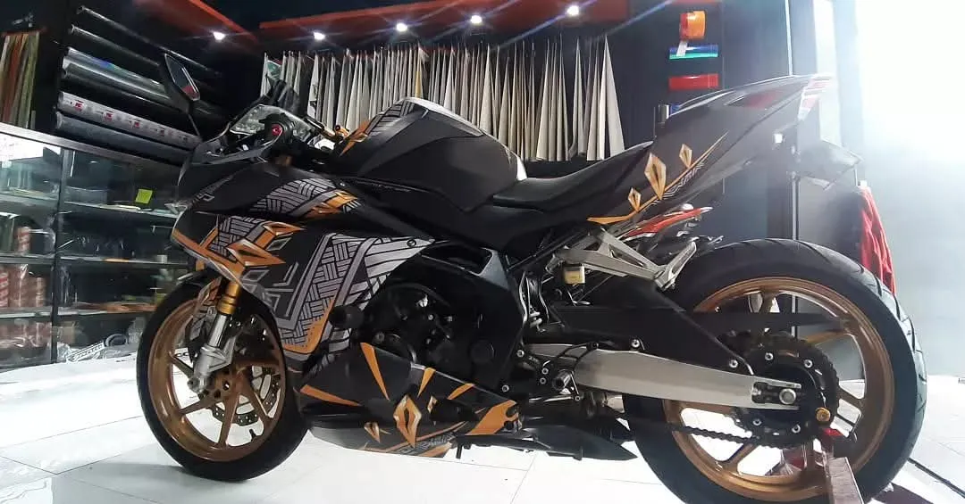 Wrapping Motor Custom by ALFA Z STIKER