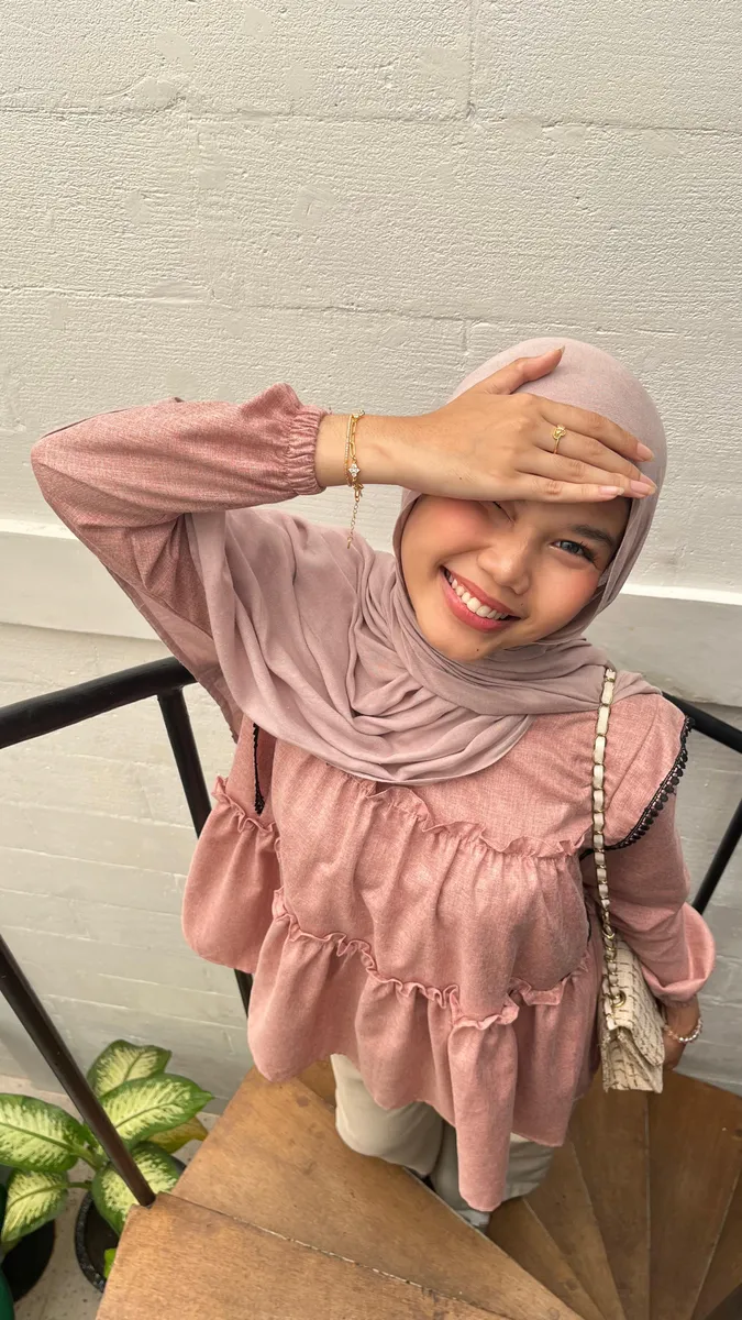 Close-up tekstur bahan Katun Madinah