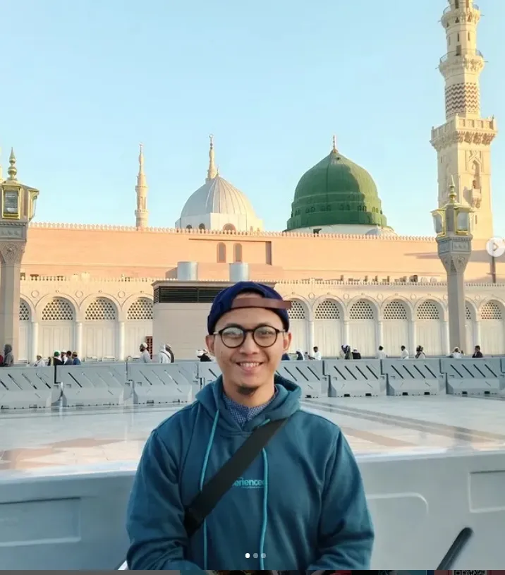 Ustadz Arya Adhi Utama